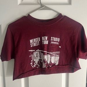 ONE SIZE.. if you are familiar with brandy melville you know about sizing.